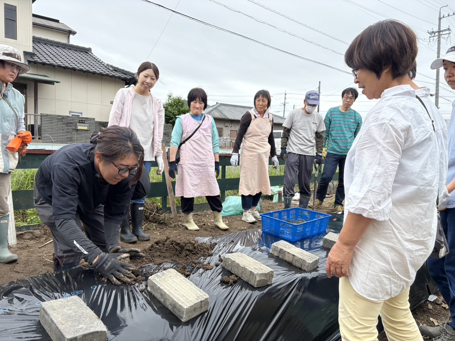 愛知県刈谷市 なかよし広場&塚本農園 プランター&畝作り講習会